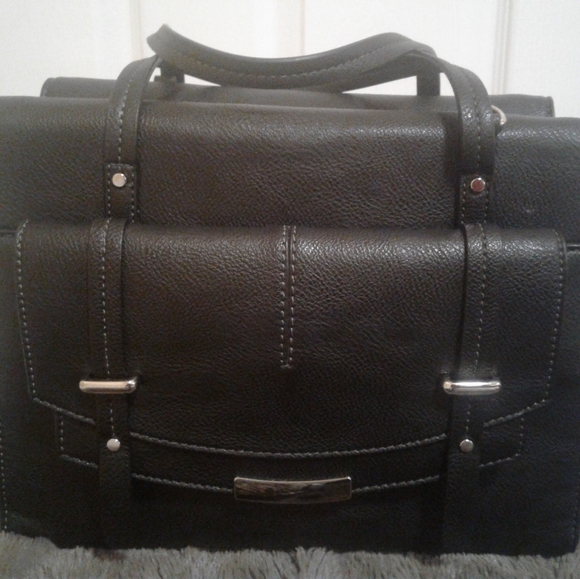 Sold!BLACK NINE WEST PURSE - Picture 1 of 3